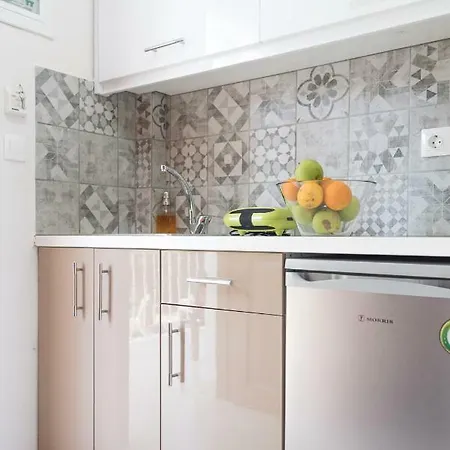 Apartament Nikos & Vivi *