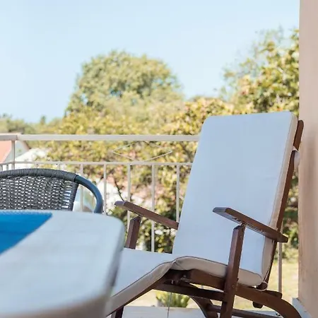 Apartament Nikos & Vivi *